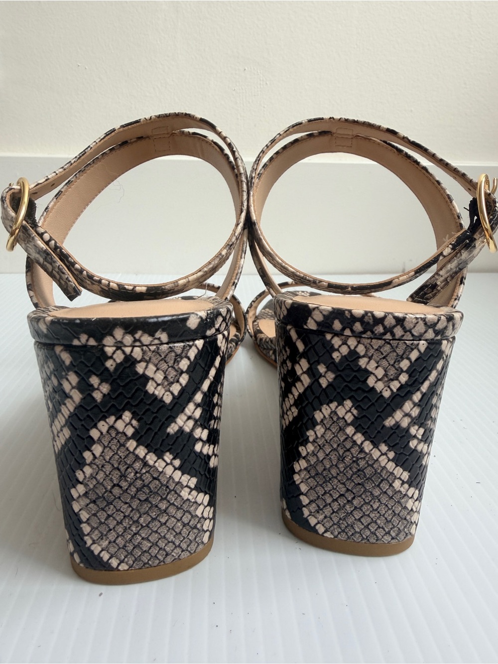 STUART WEITZMAN Snake Ankle Strap Wedge 10 - Picture 7 of 9